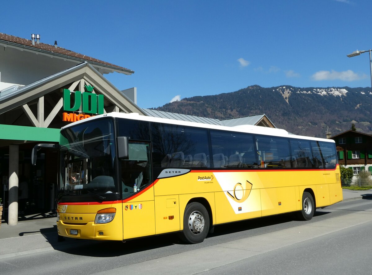 (248'775) - PostAuto Bern - Nr. 73/BE 171'453/PID 5624 - Setra (ex AVG Meiringen Nr. 73) am 18. April 2023 beim Bahnhof Wilderswil