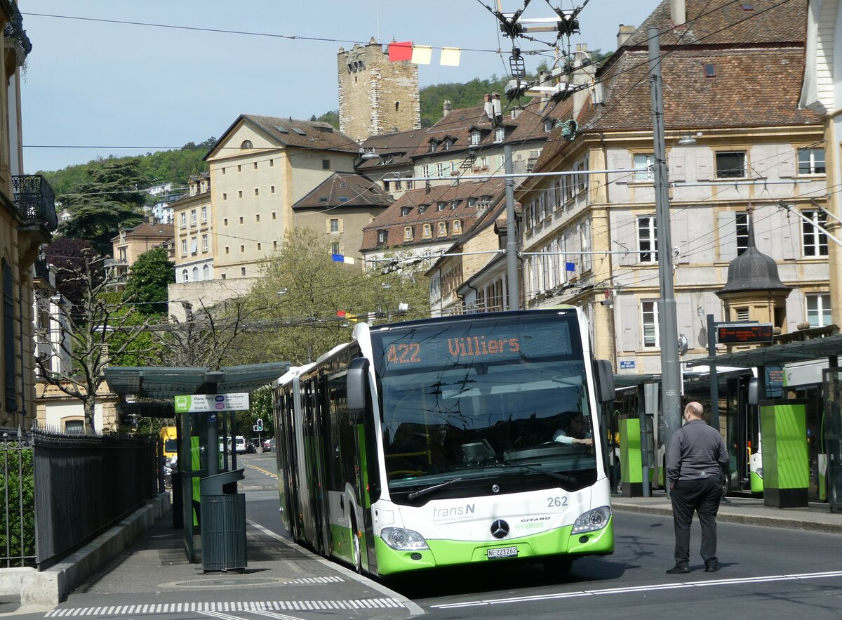 (249'624) - transN, La Chaux-de-Fonds - Nr. 262/NE 223'262 - Mercedes am 5. Mai 2023 in Neuchtel, Place Pury