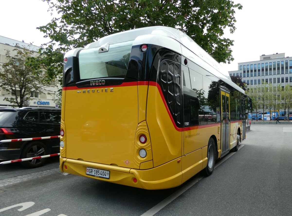 (250'732) - Gessinger, Bad Ragaz - GR 185'404/PID 11'901 - Heuliez-Iveco am 30. Mai 2023 beim Bahnhof Landquart