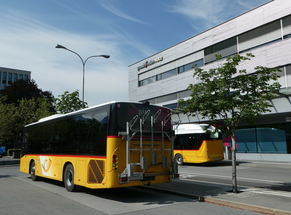 (250'752) - PostAuto Graubnden - GR 159'208/PID 10'466 - Volvo am 30. Mai 2023 beim Bahnhof Landquart