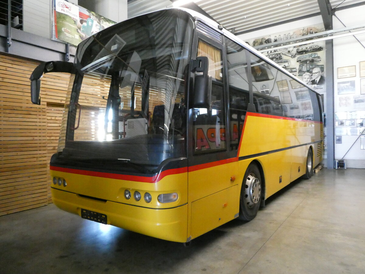 (250'987) - Auwrter, Pilsting - Neoplan (ex Richter, Oberammergau; ex Balzarolo, CH-Poschiavo PID 3363; ex PostAuto Graubnden/CH) am 4. Juni 2023 in Pilsting, Auwrter Automobil-Park