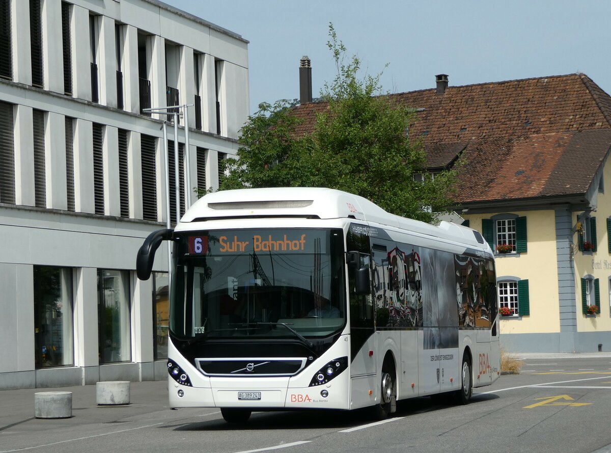 (251'786) - BBA Aarau - Nr. 43/AG 389'243 - Volvo am 20. Juni 2023 beim Bahnhof Suhr