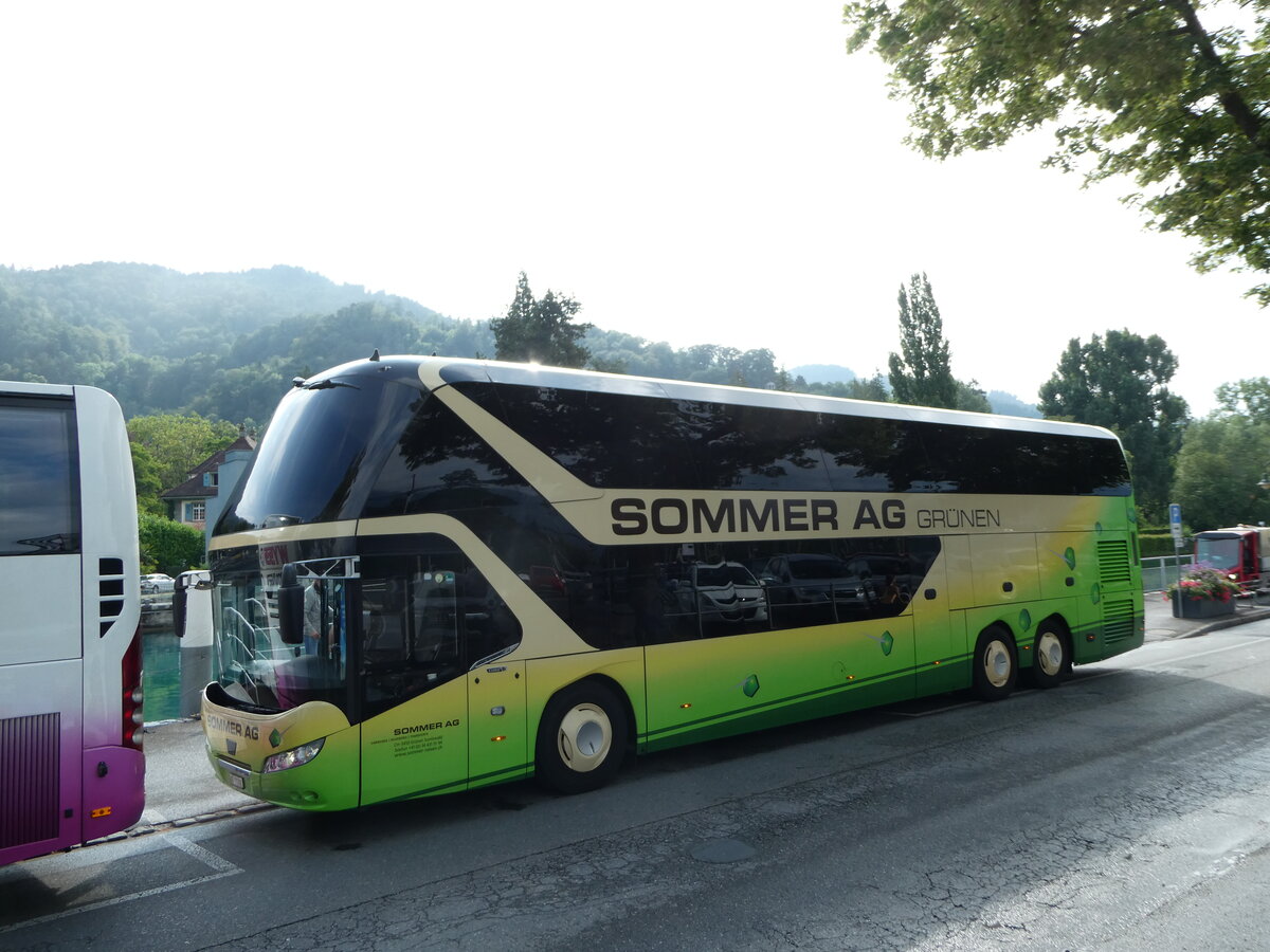 (251'901) - Sommer, Grnen - BE 71'702 - Neoplan am 23. Juni 2023 bei der Schifflndte Thun