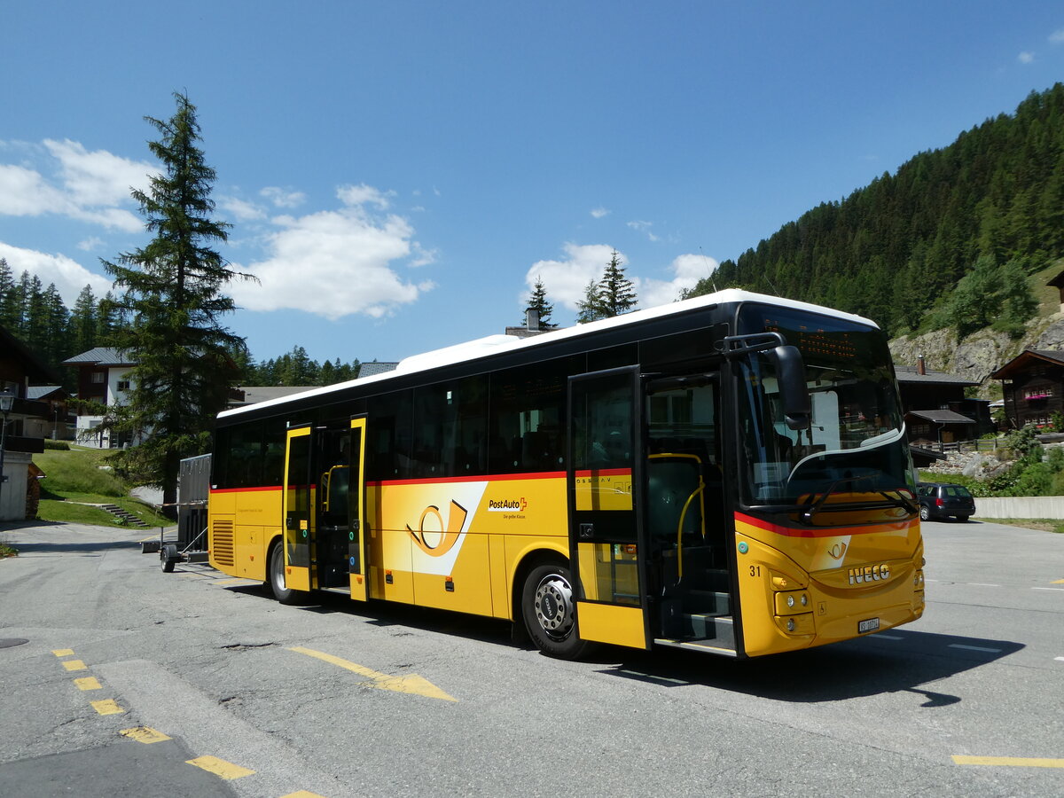 (252'095) - Jaggi, Kippel - Nr. 31/VS 10'714/PID 11'847 - Iveco am 26. Juni 2023 in Blatten (Ltschen), Dorf