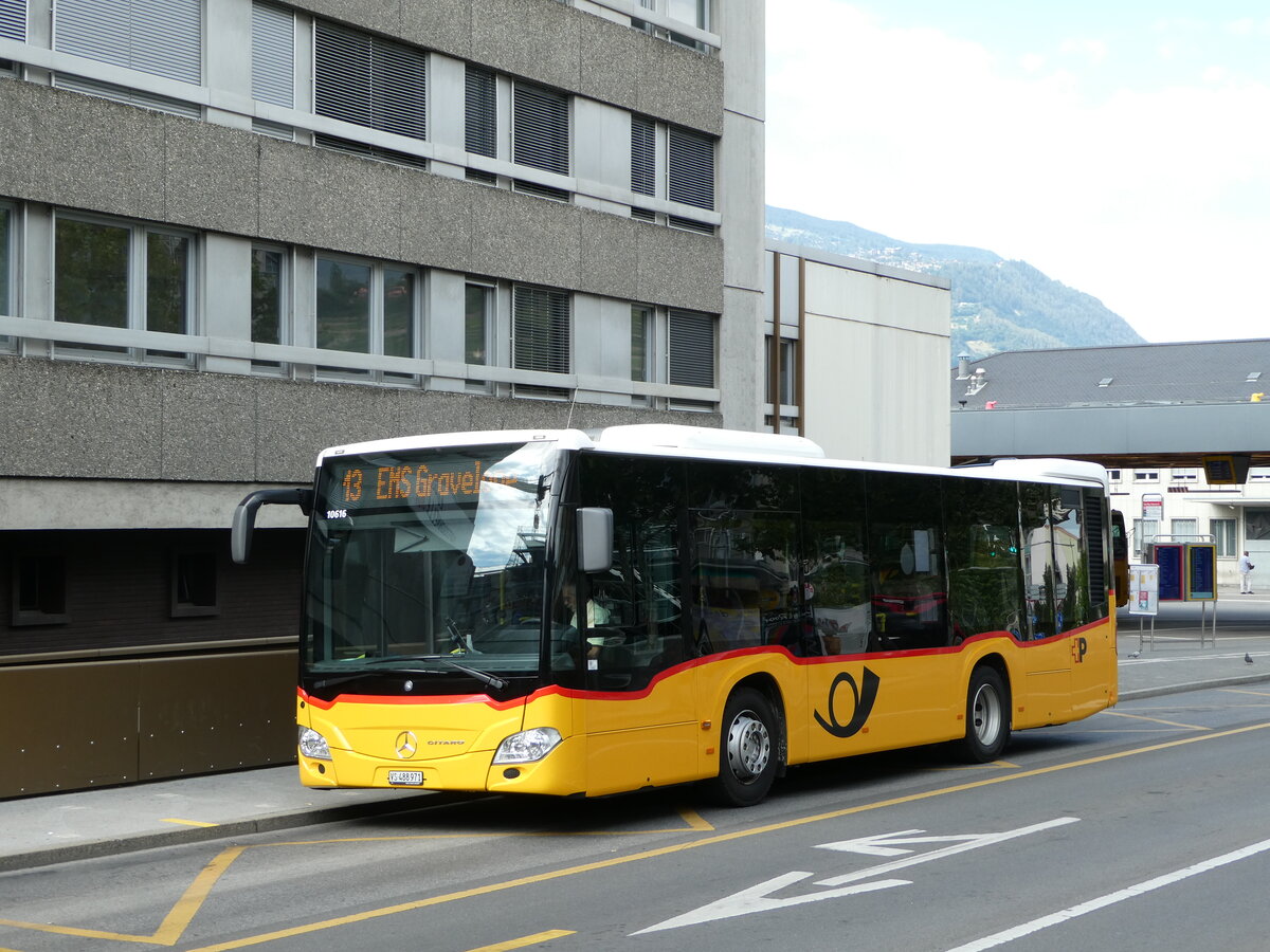 (252'456) - PostAuto Wallis - Nr. 45/VS 488'971/PID 10'616 - Mercedes am 8. Juli 2023 beim Bahnhof Sion