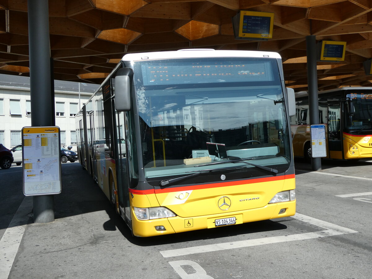 (252'463) - Buchard, Leytron - VS 104'344/PID 5396 - Mercedes am 8. Juli 2023 beim Bahnhof Sion