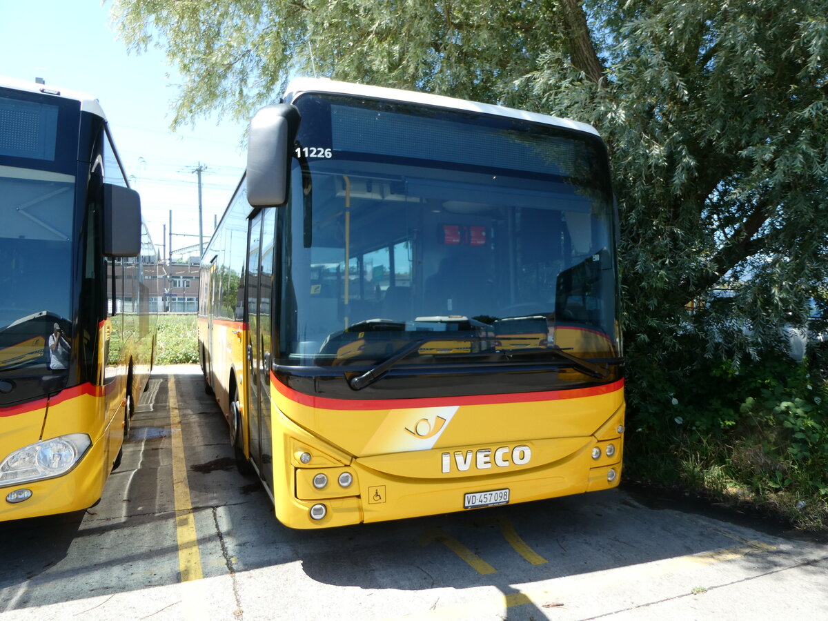 (252'482) - CarPostal Ouest - VD 457'098/PID 11'226 - Iveco am 8. Juli 2023 in Yverdon, Garage