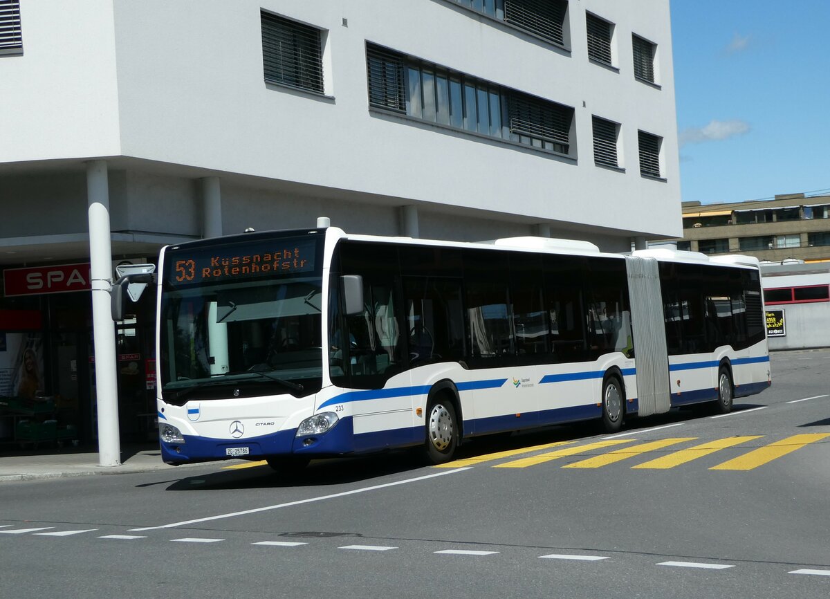 (253'316) - Odermatt, Rotkreuz - Nr. 233/ZG 25'786 - Mercedes am 3. August 2023 beim Bahnhof Rotkreuz