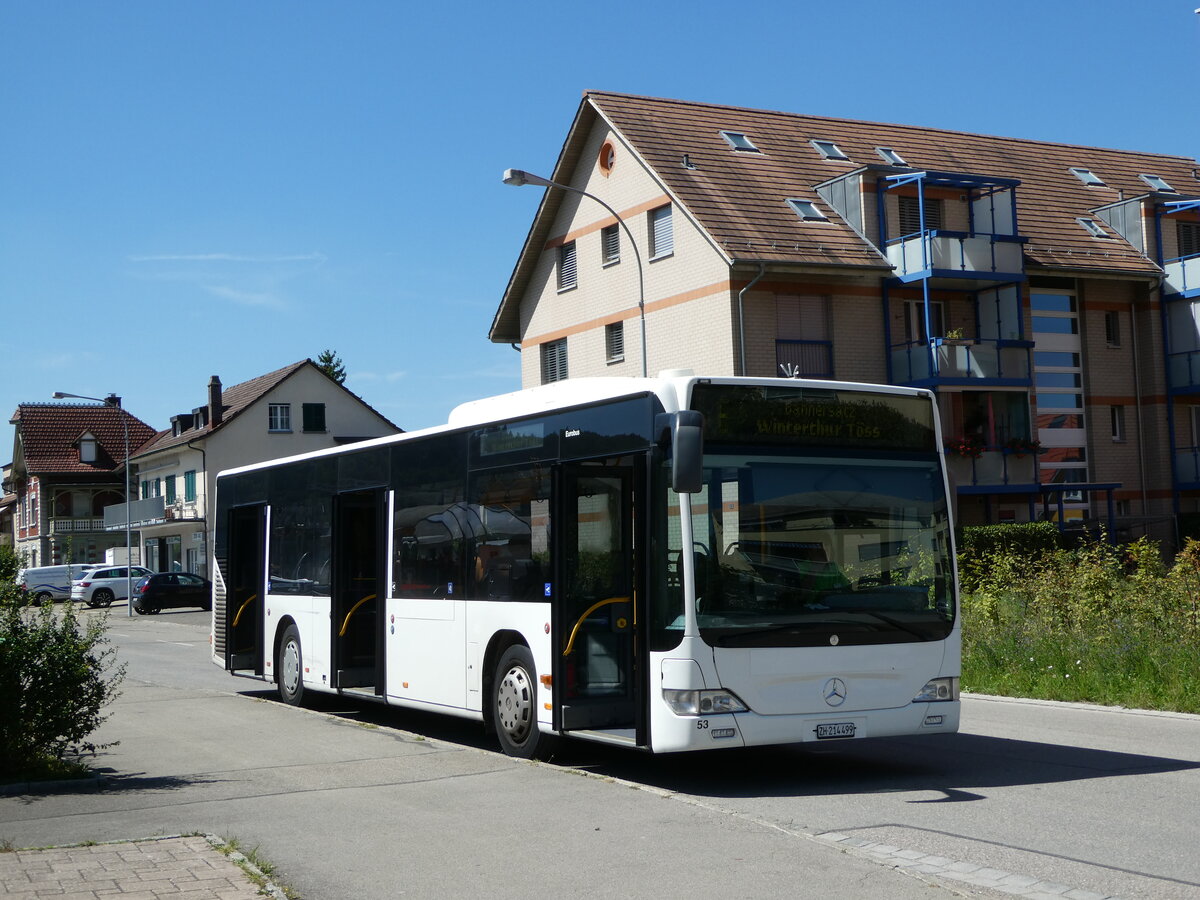 (253'630) - Welti-Furrer, Bassersdorf - Nr. 53/ZH 214'499 - Mercedes am 11. August 2023 beim Bahnhof Pfungen