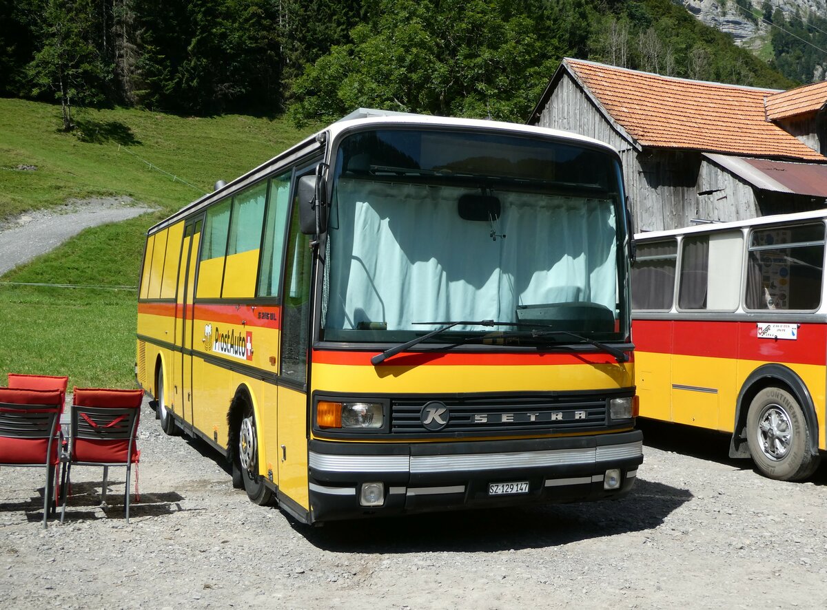 (253'935) - Schenk, Alpthal - SZ 129'147 - Setra (ex Vgeli, Hettenschwil; ex Rosy Viaggi, Stabio; ex AutoPostale Ticino Nr. 516; ex P 25'069) am 19. August 2023 in Hoch-Ybrig, Talstation Weglosen 