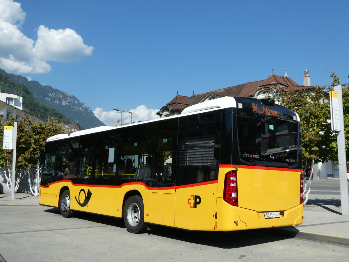 (254'116) - PostAuto Bern - BE 610'531/PID 11'947 - Mercedes am 21. August 2023 beim Bahnhof Interlaken West