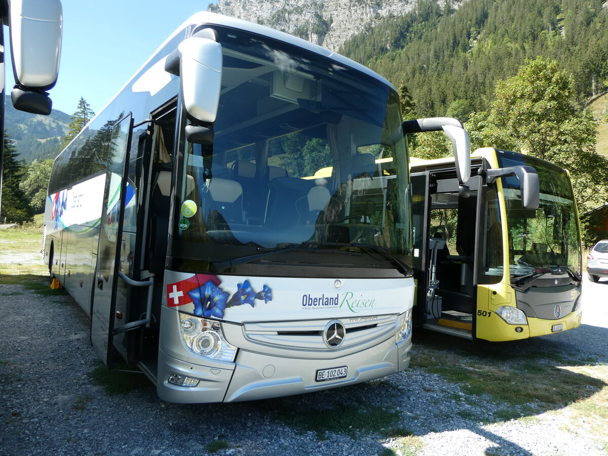 (254'133) - Oberland Reisen, Thun - Nr. 43/BE 102'043 - Mercedes (ex Nr. 41) am 22. August 2023 auf der Grimmialp