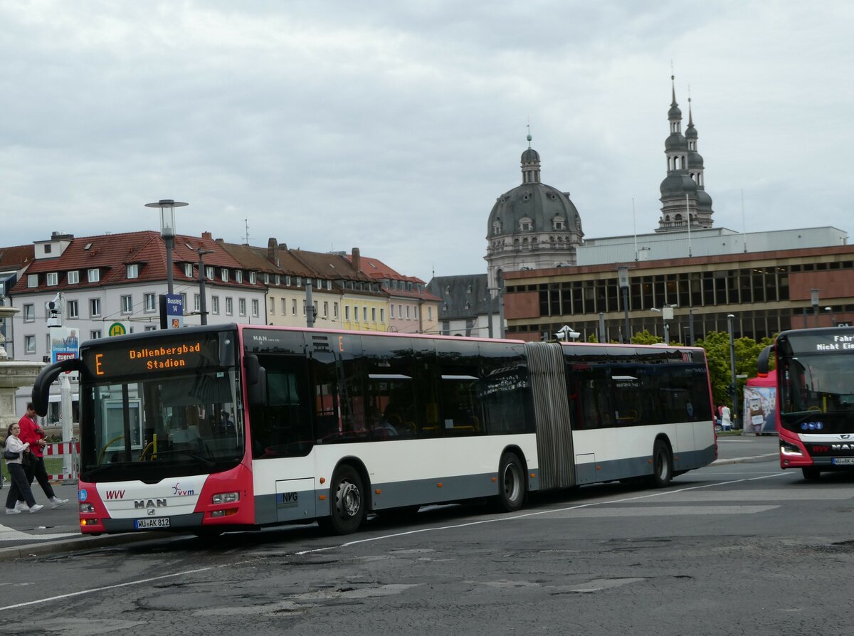 (254'337) - NVG Wrzburg - Nr. 812/W-AK 812 - MAN am 29. August 2023 beim Bahnhof Wrzburg