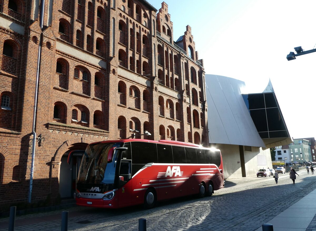 (254'695) - Aus der Schweiz: AFA Adelboden - Nr. 16/BE 21'181 - Setra am 2. September 2023 in Stralsund, Hafen