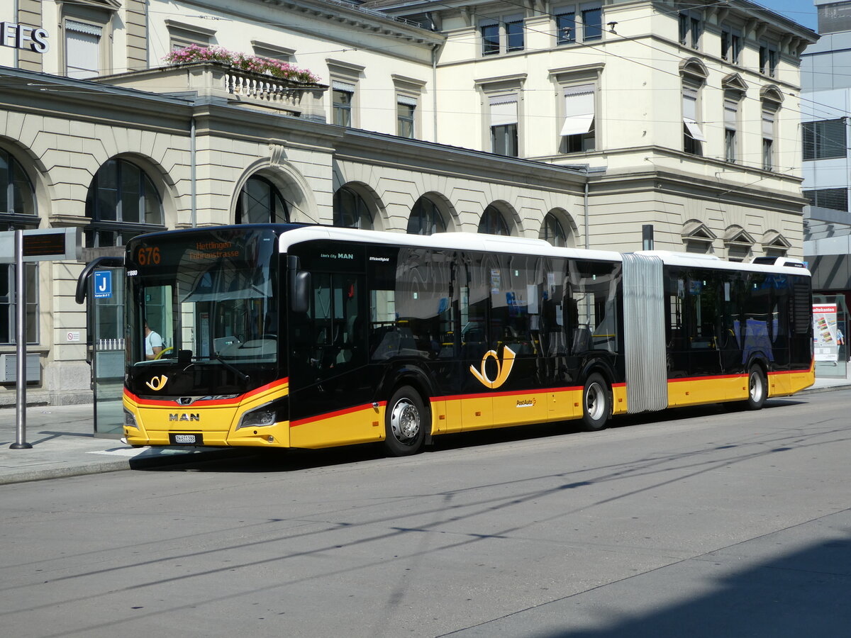 (255'004) - Moser, Flaach - Nr. 427/ZH 611'288/PID 11'880 - MAN am 9. September 2023 beim Hauptbahnhof Winterthur