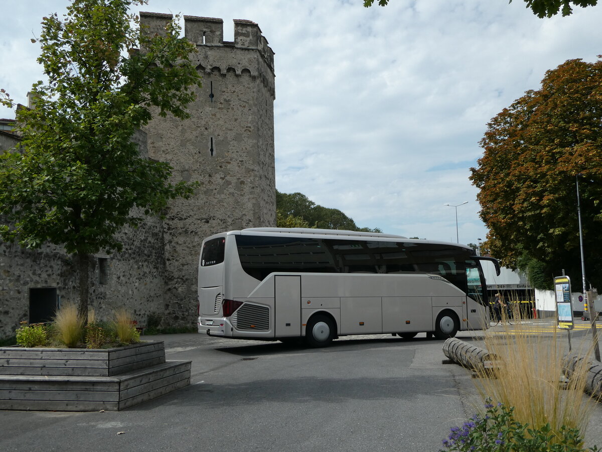 (255'122) - Daimler Buses, Winterthur - ZH 245'141 - Setra am 12. September 2023 in Thun, Berntorplatz