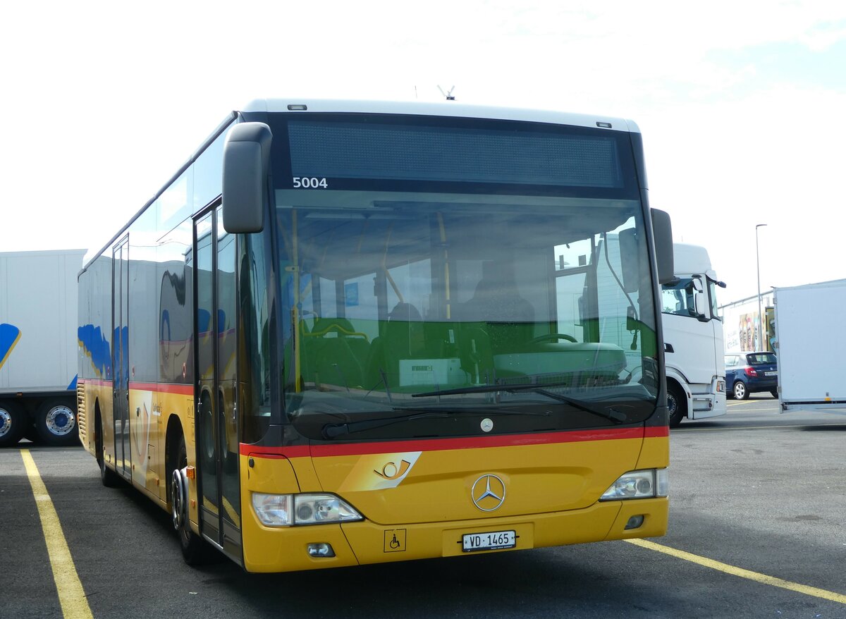 (255'208) - CarPostal Ouest - VD 1465/PID 5004 - Mercedes (ex TPB, Sdeilles) am 16. September 2023 in Kerzers, Interbus