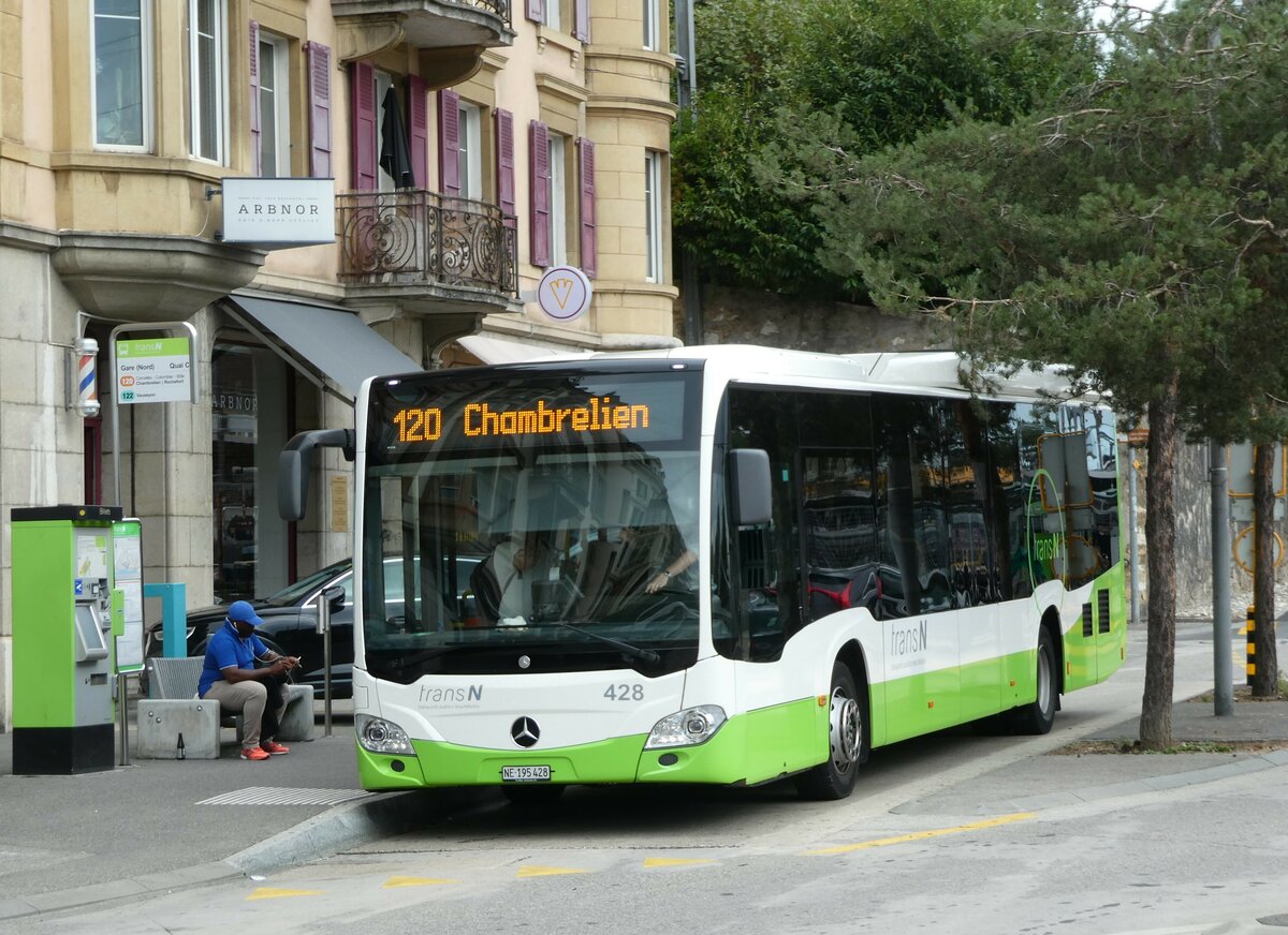 (255'240) - transN, La Chaux-de-Fonds - Nr. 428/NE 195'428 - Mercedes am 16. September 2023 beim Bahnhof Neuchtel