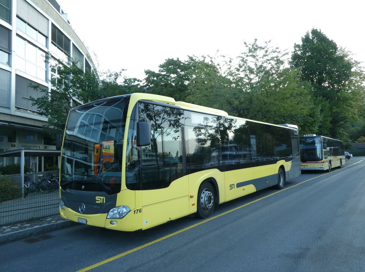 (255'559) - STI Thun - Nr. 176/BE 752'176 - Mercedes am 26. September 2023 bei der Schifflndte Thun