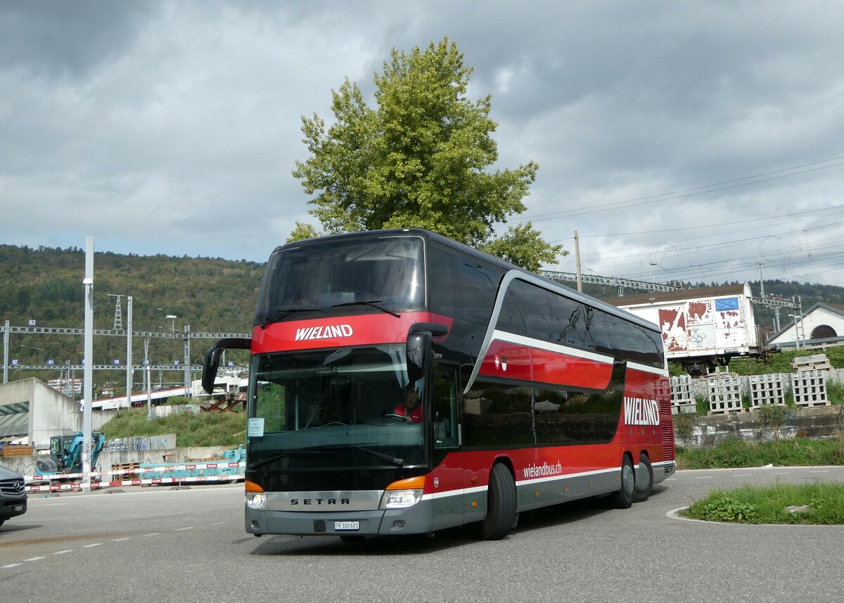 (255'743) - Wieland, Murten - Nr. 114/FR 300'601 - Setra am 30. September 2023 in Biel, Car Terminal