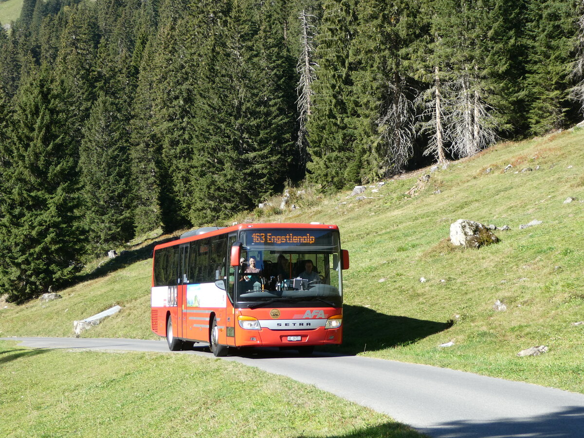 (255'771) - AFA Adelboden - Nr. 24/BE 26'701/PID 10'040 - Setra am 1. Oktober 2023 bei der Engstlenalp (Einsatz: PostAuto fr Engstlenalp-Bus)