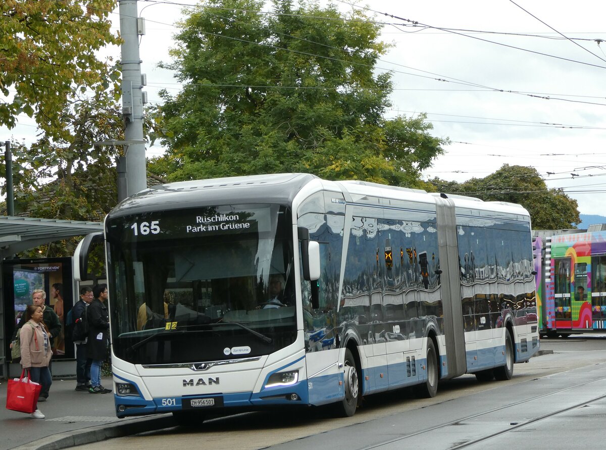 (256'245) - VBZ Zrich - Nr. 501/ZH 956'501 - MAN am 21. Oktober 2023 in Zrich, Brkliplatz