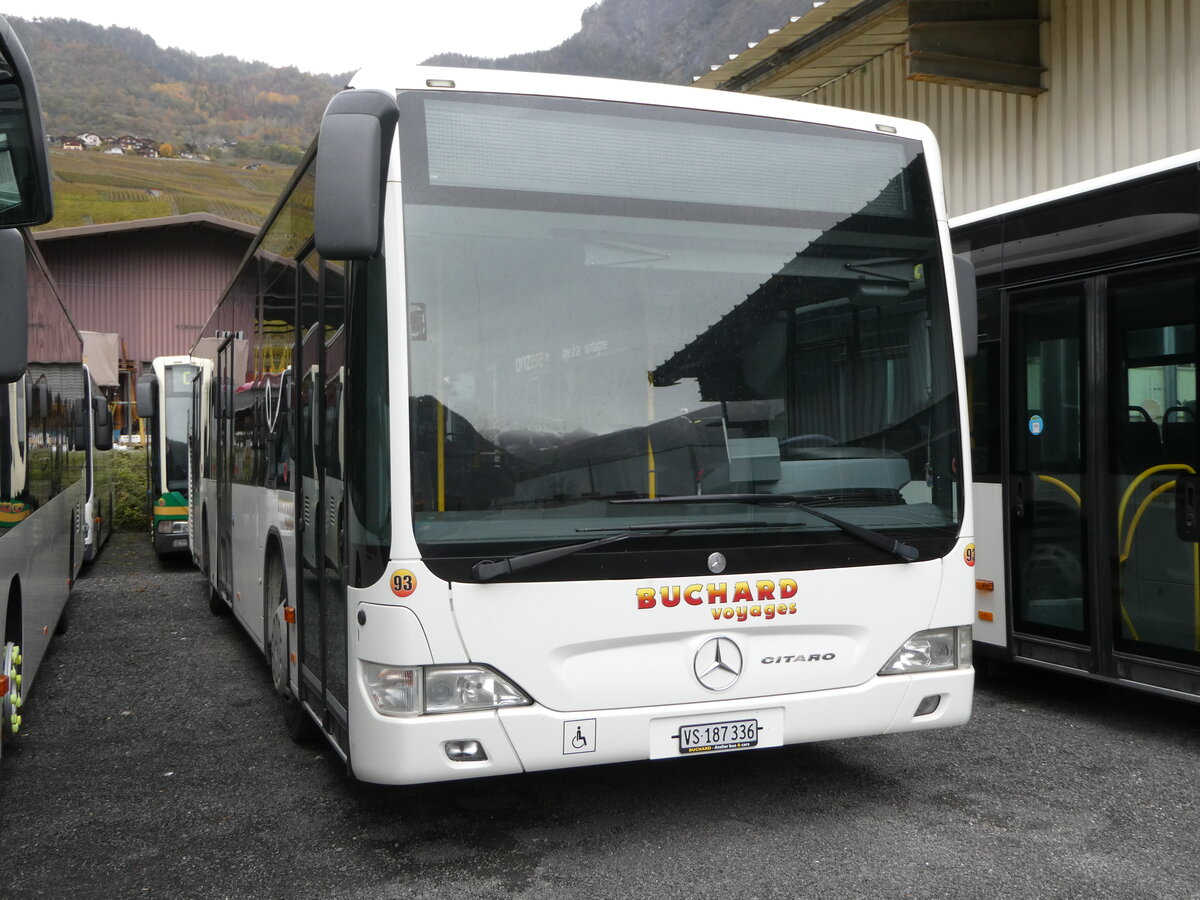 (257'043) - Buchard, Leytron - Nr. 93/VS 187'336 - Mercedes (ex TMR Martigny Nr. 102/PID 5334) am 16. November 2023 in Leytron, Garage