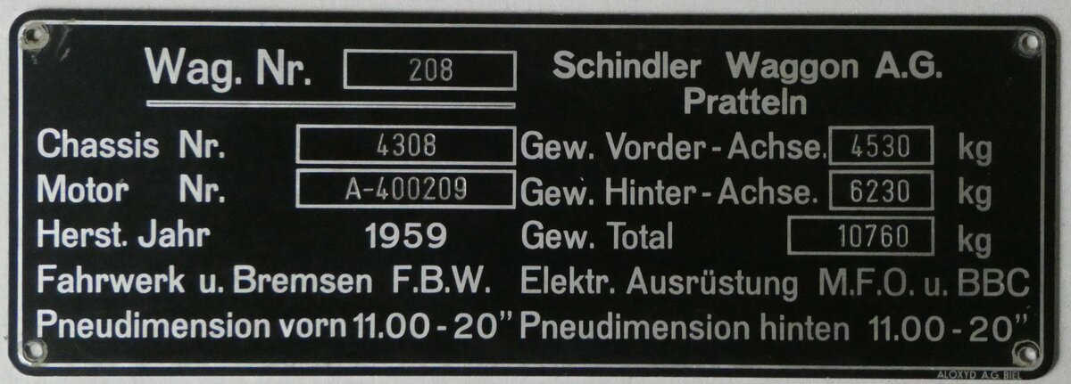 (257'189) - Typenschild - VBL Luzern Nr. 208 - am 19. November 2023 in Thun