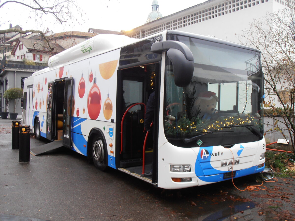 (257'514) - BOGG Wangen b.O. - Nr. 99 - MAN am 9. Dezember 2023 in Olten, Weihnachtsmarkt