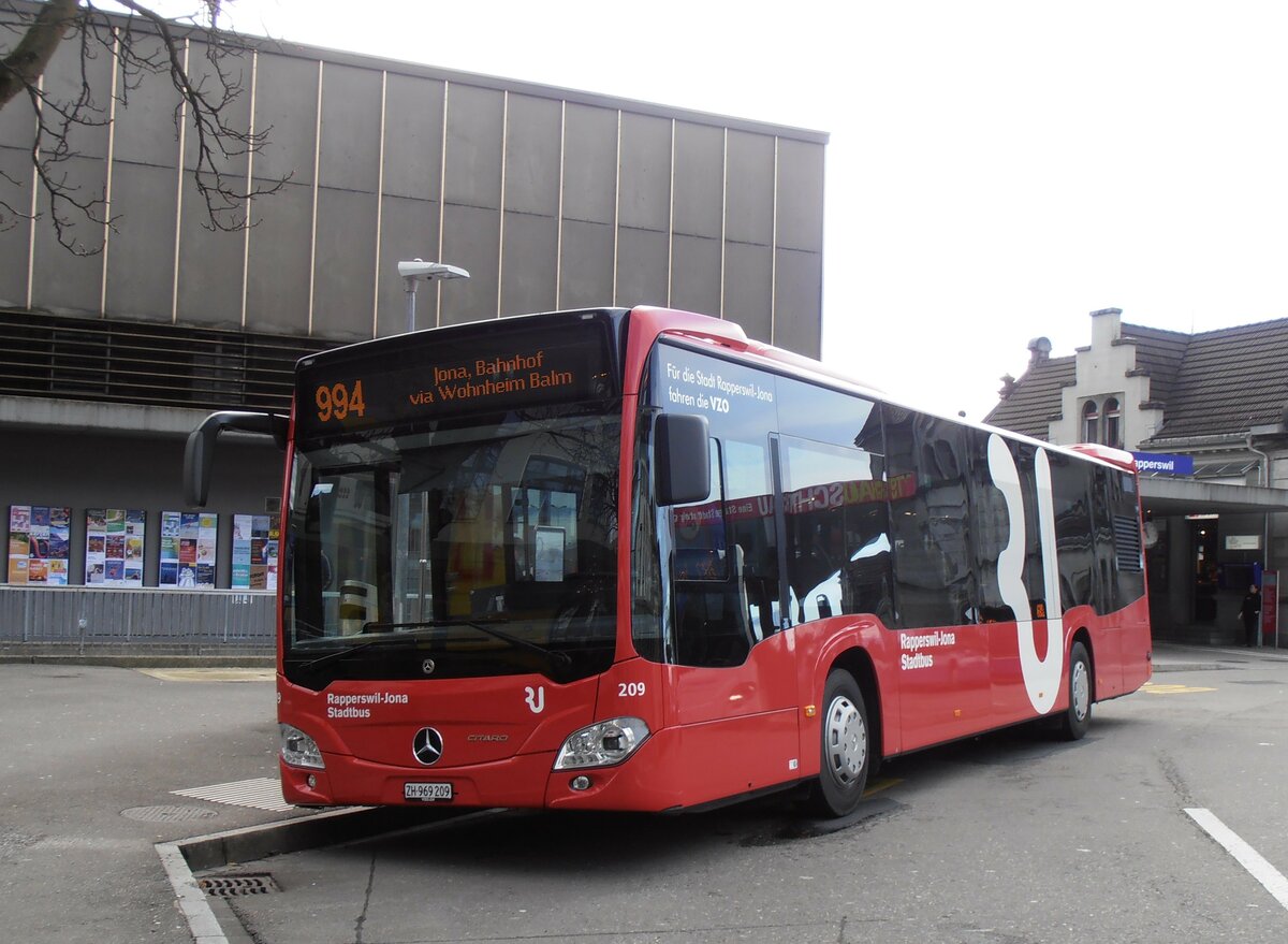 (257'823) - VZO Grningen - Nr. 209/ZH 969'209 - Mercedes am 23. Dezember 2023 beim Bahnhof Rapperswil