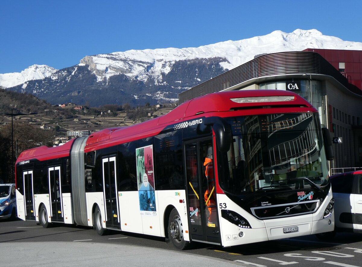 (258'604) - PostAuto Wallis - Nr. 53/VS 531'435/PID 11'745 - Volvo am 11. Januar 2024 beim Bahnhof Sion