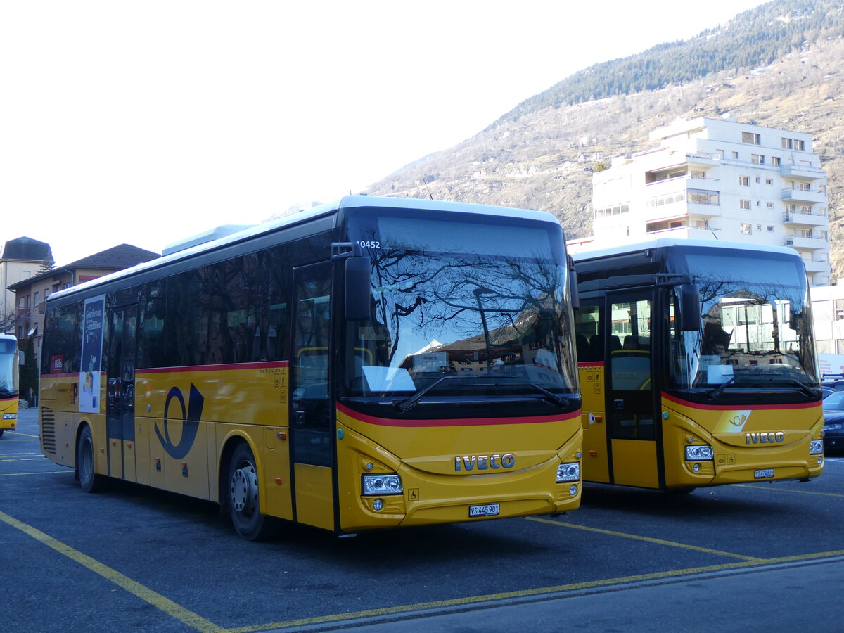 (258'638) - PostAuto Wallis - VS 445'901/PID 10'452 - Iveco am 11. Januar 2024 in Brig, Garage