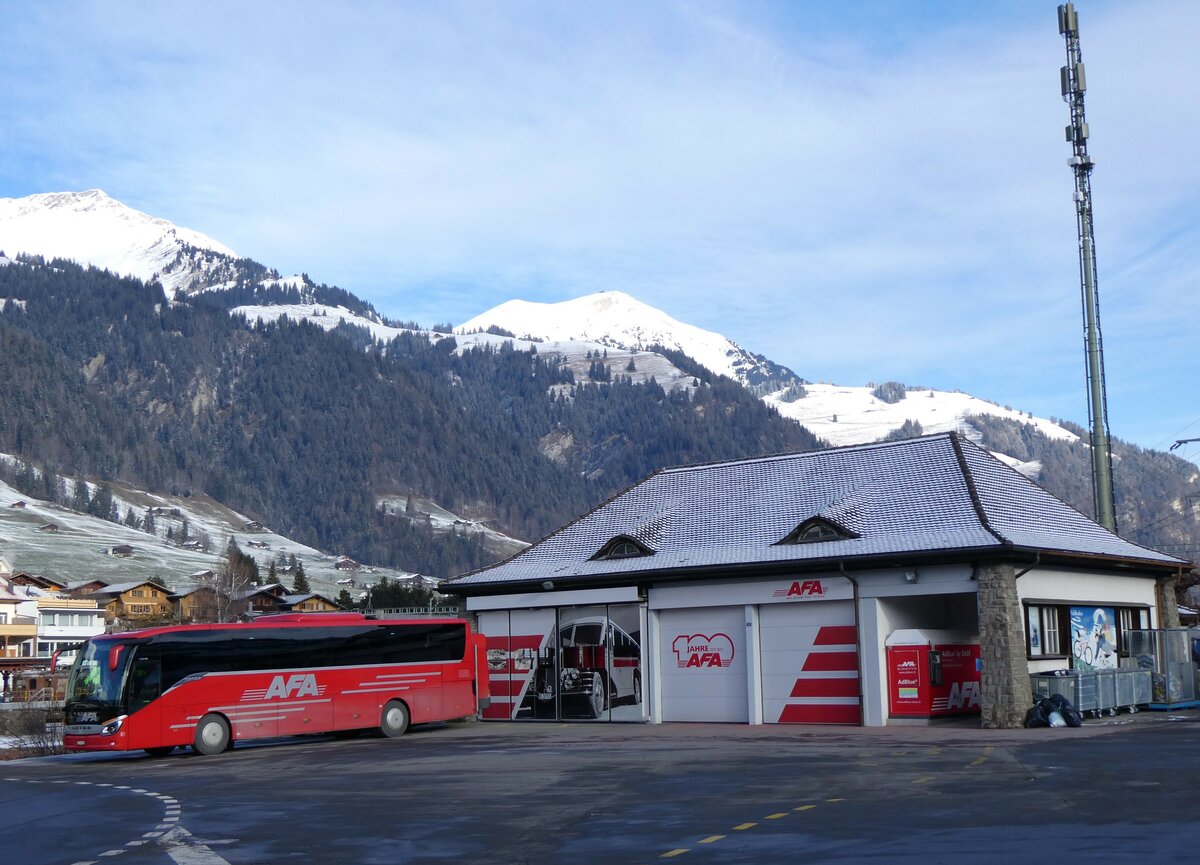 (258'754) - AFA Adelboden - Nr. 25/BE 26'706 - Setra am 16. Januar 2024 beim Bahnhof Frutigen