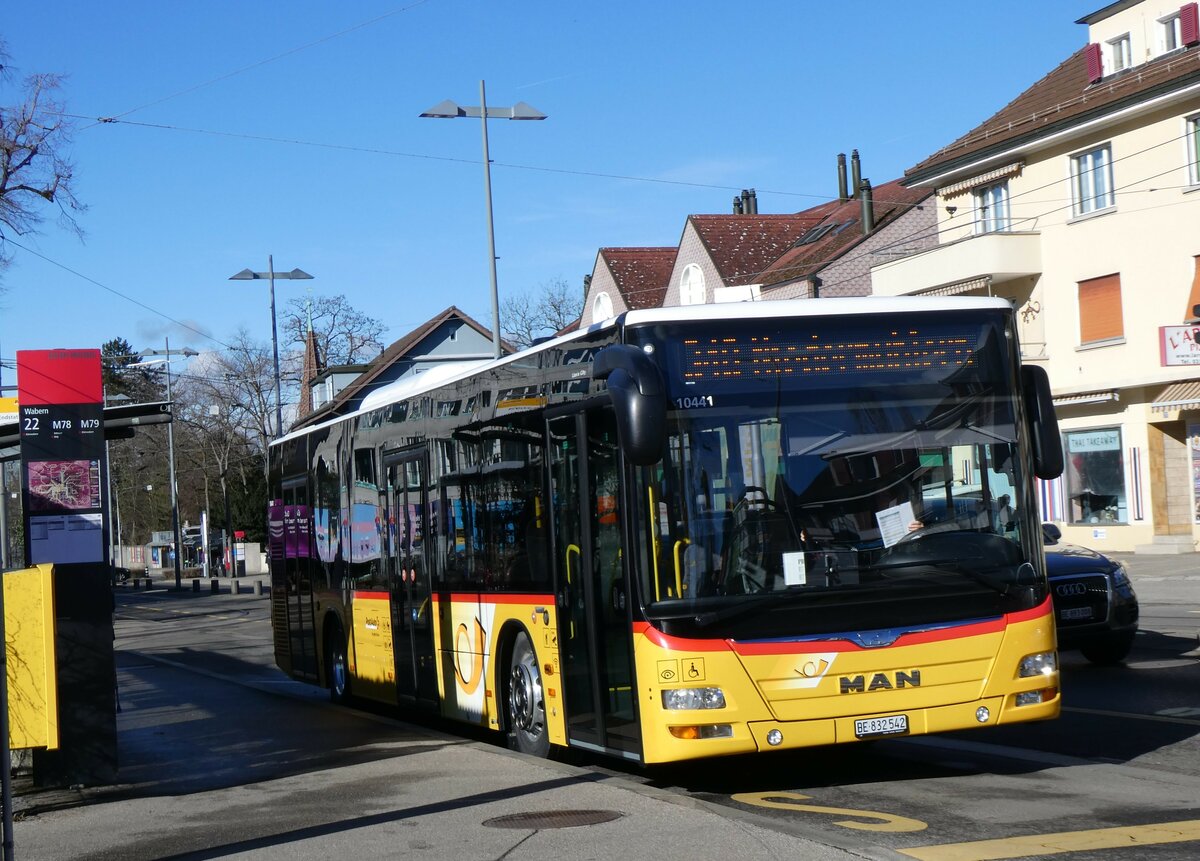 (258'901) - PostAuto Bern - Nr. 542/BE 832'542/PID 10'441 - MAN am 25. Januar 2024 in Wabern, Tram-Enstation