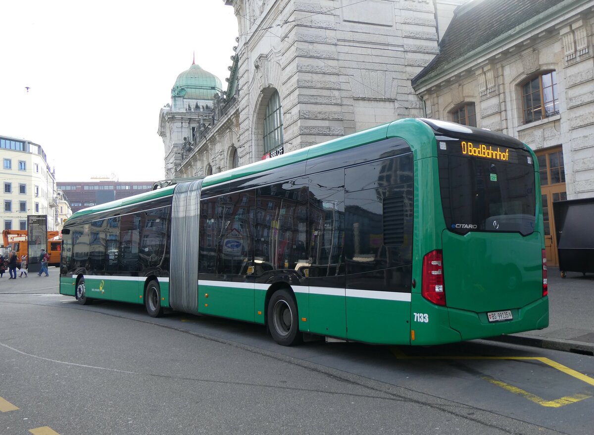 (259'032) - BVB Basel - Nr. 7133/BS 99'135 - eMercedes am 30. Januar 2024 beim Bahnhof Basel