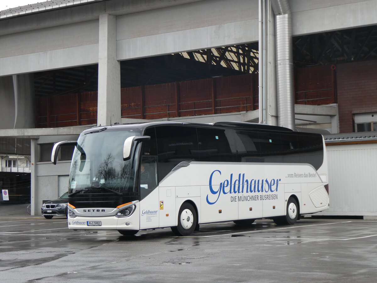 (259'451) - Aus Deutschland: Geldhauser, Mnchen - M-C 5982 - Setra am 19. Februar 2024 in Thun, Grabengut