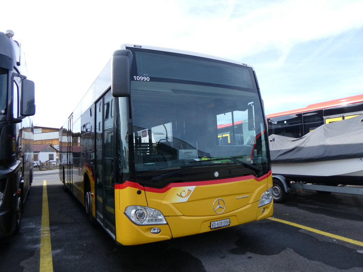 (259'850) - CarPostal Ouest - VD 608'086/PID 10'990 - Mercedes (ex JU 43'870) am 2. Mrz 2024 in Kerzers, Interbus