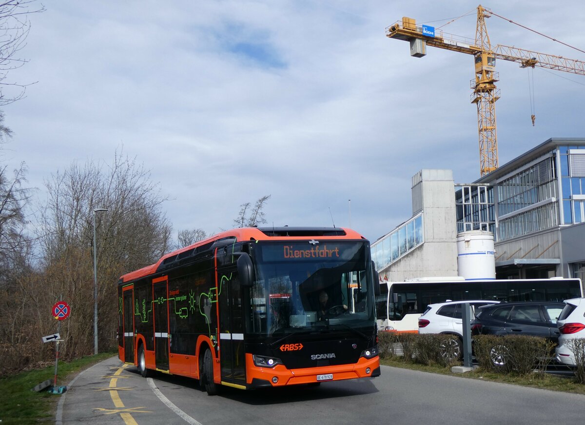 (259'937) - RBS Worblaufen - Nr. 28/BE 678'928 - eScania am 3. Mrz 2024 in Worblaufen, Garage