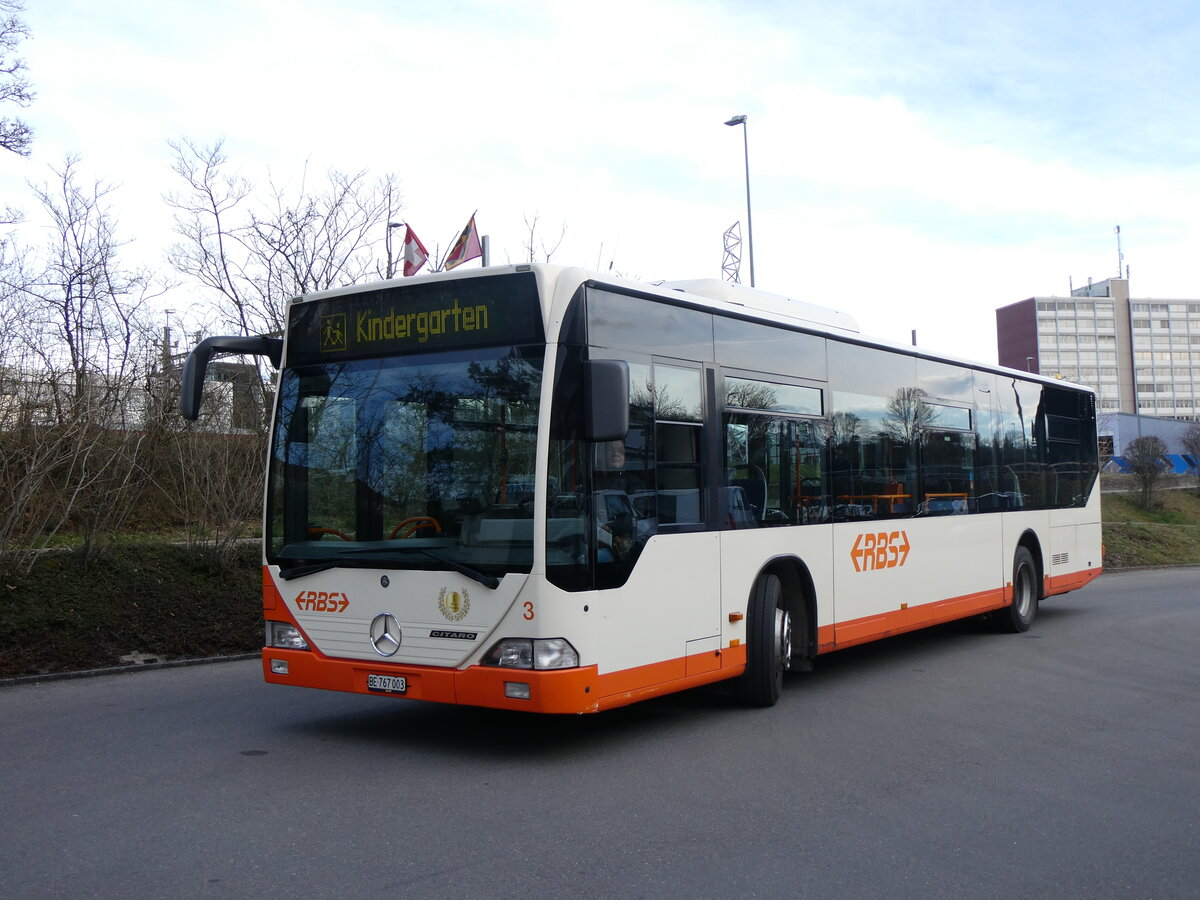 (260'075) - RBS Worblaufen - Nr. 3/BE 767'003 - Mercedes am 3. Mrz 2024 in Worblaufen, Garage (mit Zielanzeige: Kindergarten)