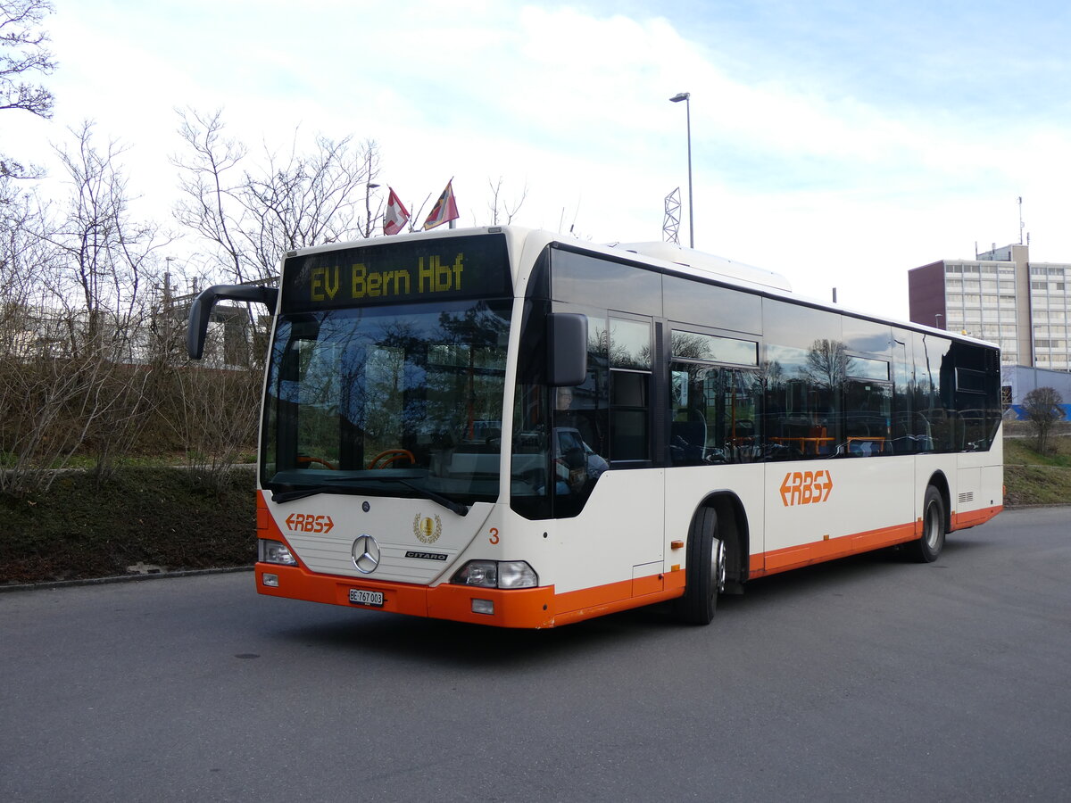 (260'092) - RBS Worblaufen - Nr. 3/BE 767'003 - Mercedes am 3. Mrz 2024 in Worblaufen, Garage (mit Zielanzeige: EV Bern Hbf)