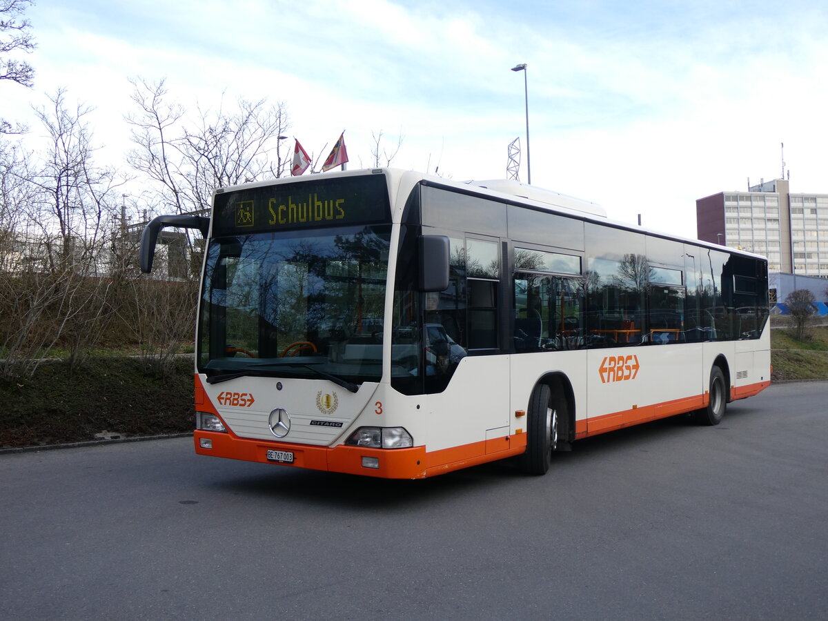 (260'107) - RBS Worblaufen - Nr. 3/BE 767'003 - Mercedes am 3. Mrz 2024 in Worblaufen, Garage (mit Zielanzeige: Schulbus)