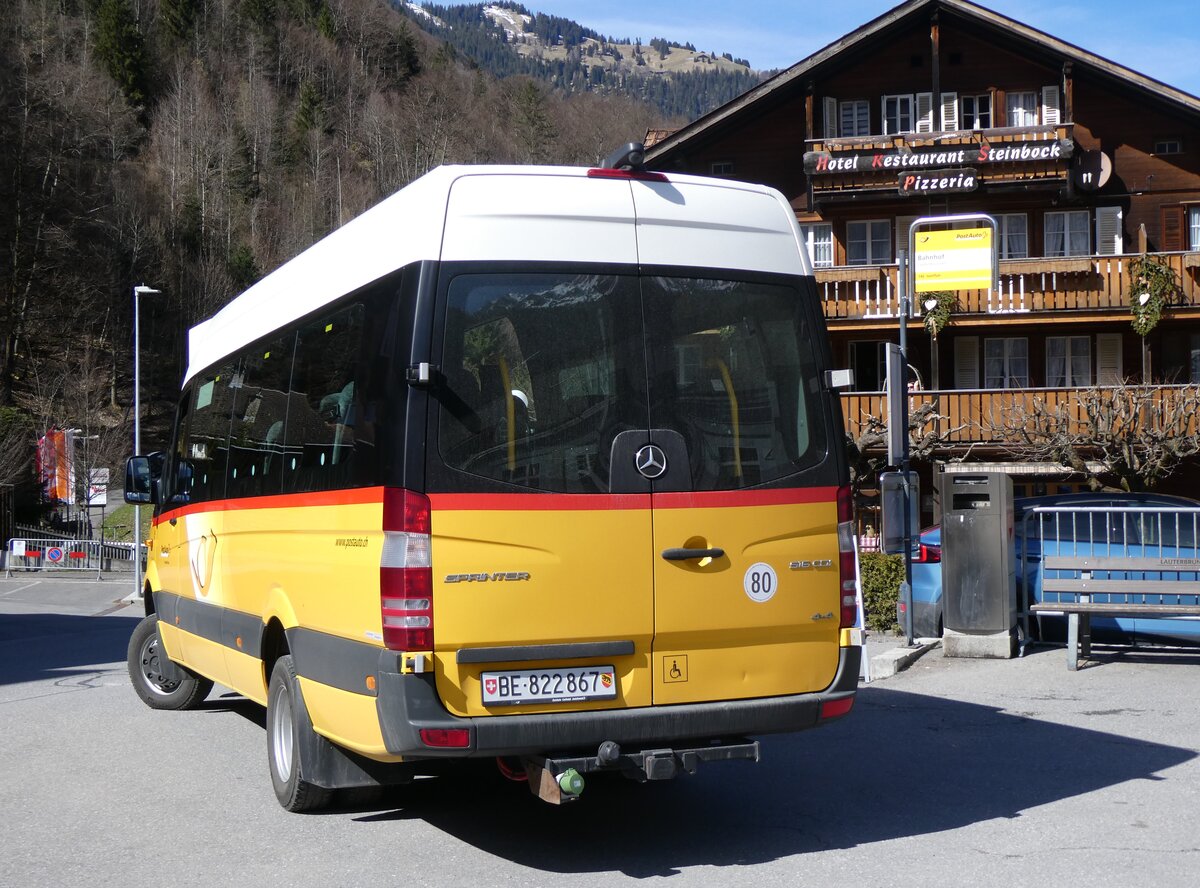 (260'566) - PostAuto Bern - BE 822'867/PID 11'016 - Mercedes am 19. Mrz 2024 beim Bahnhof Lauterbrunnen