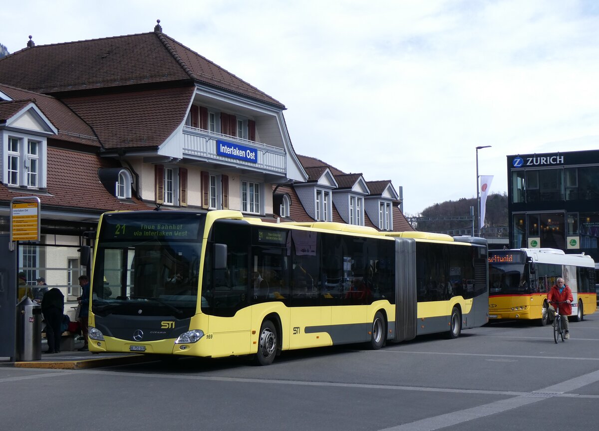 (260'698) - STI Thun - Nr. 169/BE 752'169 - Mercedes am 26. Mrz 2024 beim Bahnhof Interlaken Ost