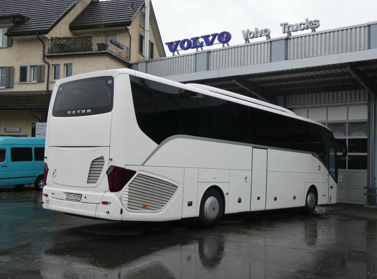 (260'884) - Vega Tour, Luzern - SG 439'220 - Setra am 1. April 2024 in Schmerikon, Thomann