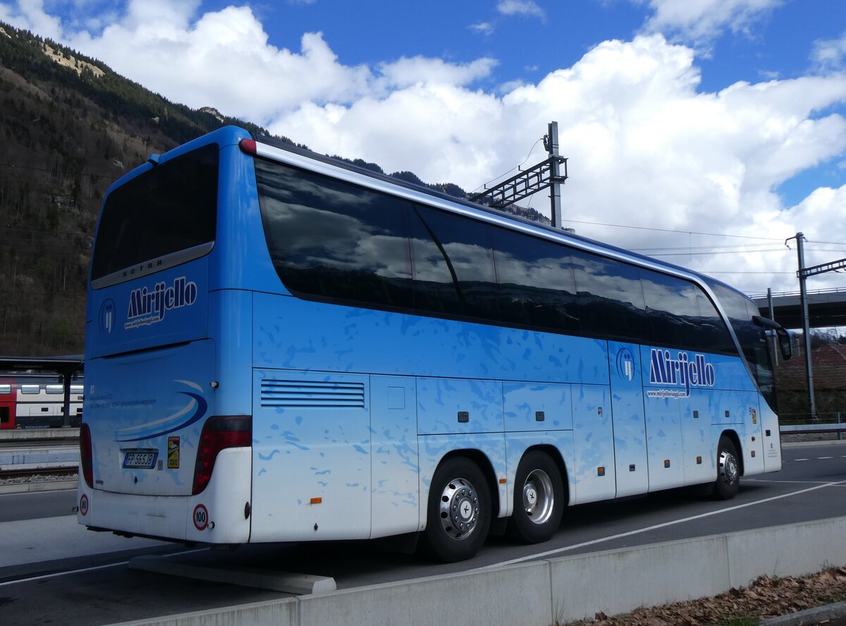 (260'948) - Aus Italien: Mirijello, Isca Marina - FP-565 JB - Setra am 2. April 2024 beim Bahnhof Interlaken Ost