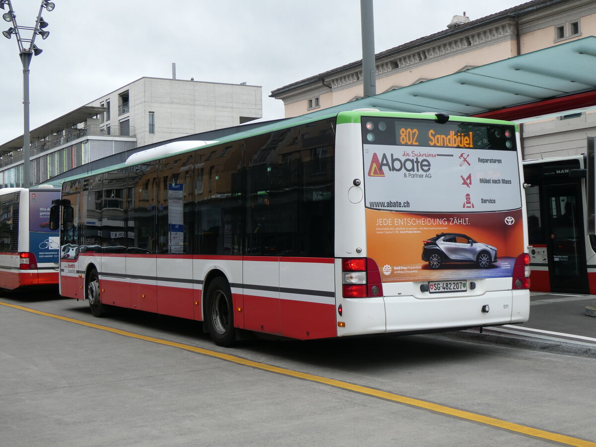 (261'104) - StadtBUS, Frauenfeld - Nr. 911/SG 482'207 - MAN (ex RTB Altsttten Nr. 911; ex PostBus/A BD 15'342) am 9. April 2024 beim Bahnhof Frauenfeld