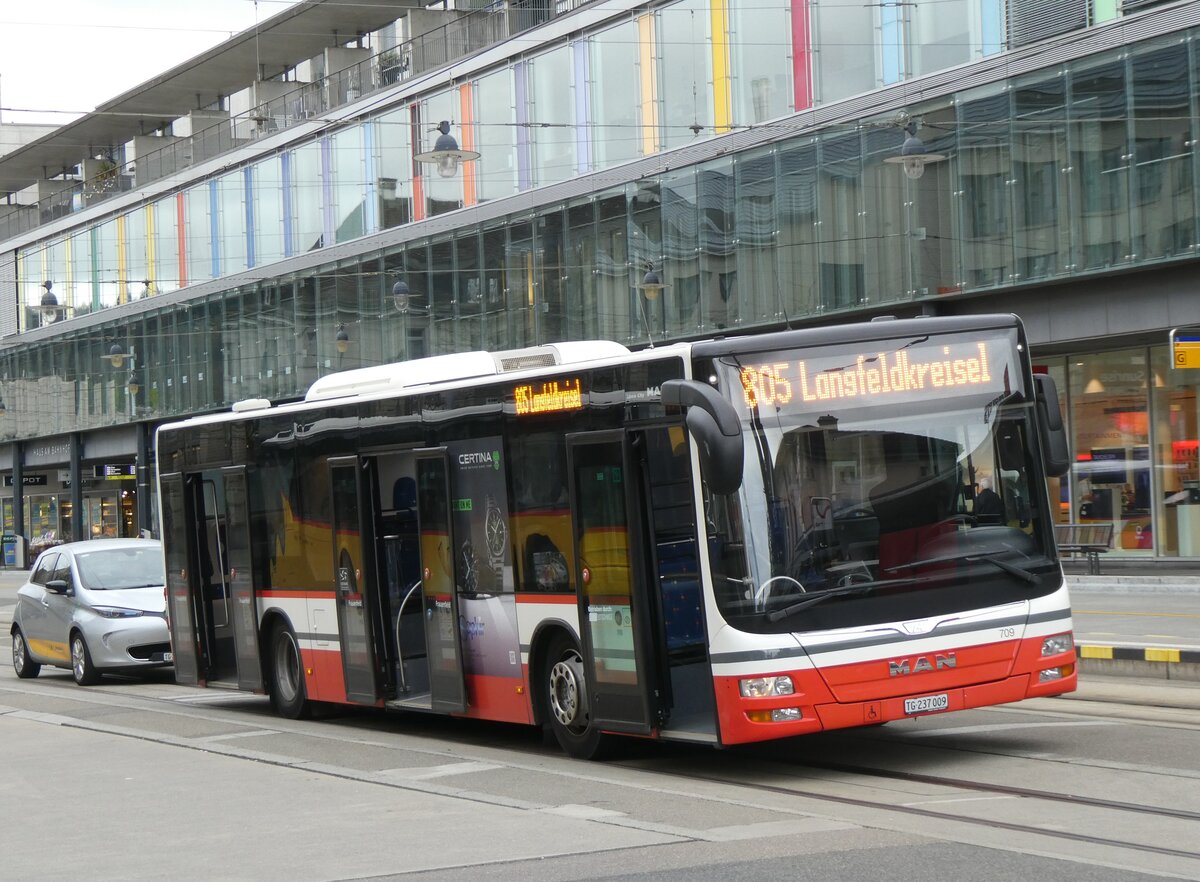 (261'107) - StadtBUS, Frauenfeld - Nr. 709/TG 237'009 - MAN (ex PostAuto Ostschweiz PID 10'033) am 9. April 2024 beim Bahnhof Frauenfeld