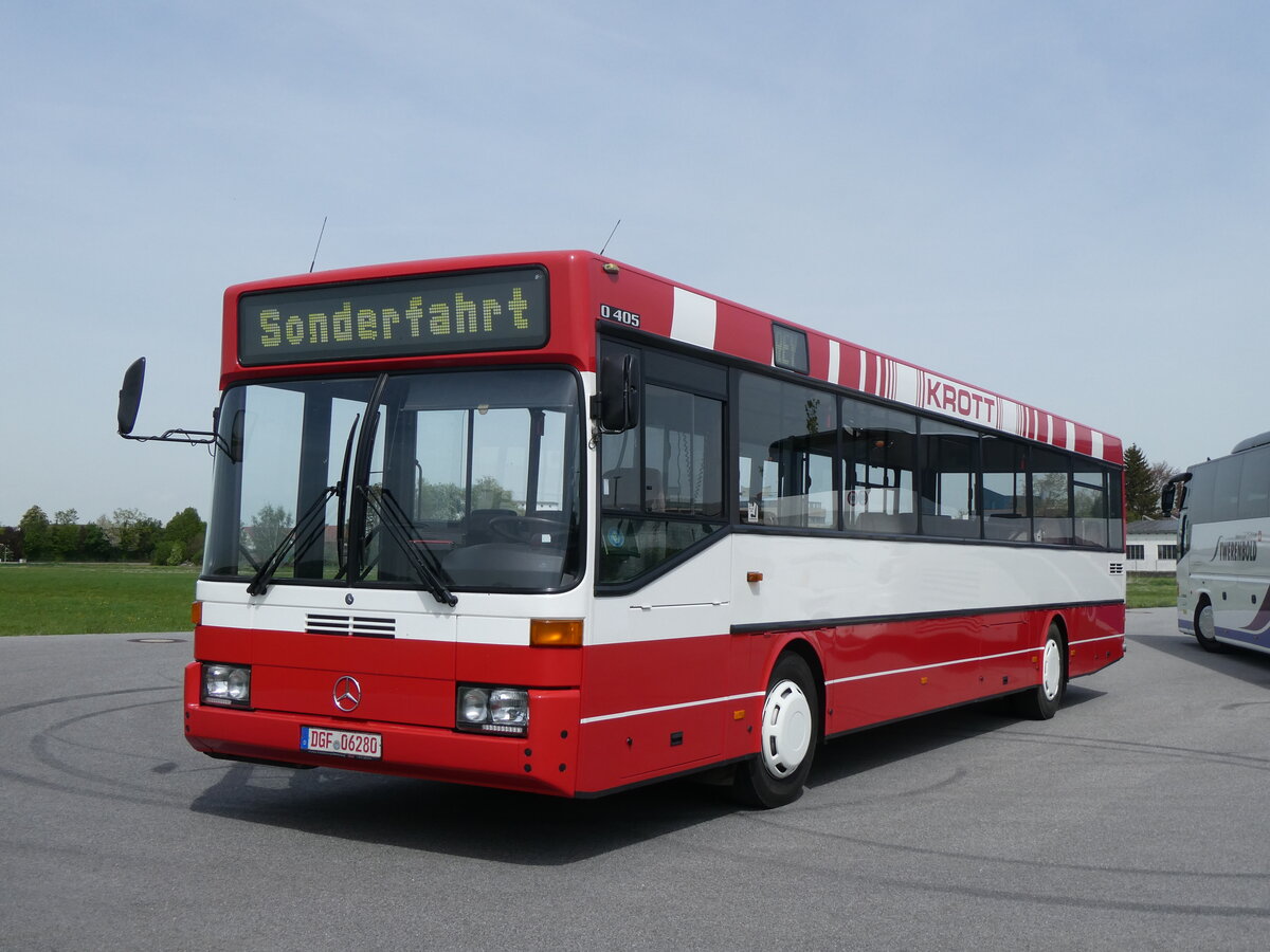 (261'354) - Krott, Stolberg (Reicheneder) - DGF 06'280 - Mercedes am 14. April 2024 in Pilsting, Auwrter Automobil-Park