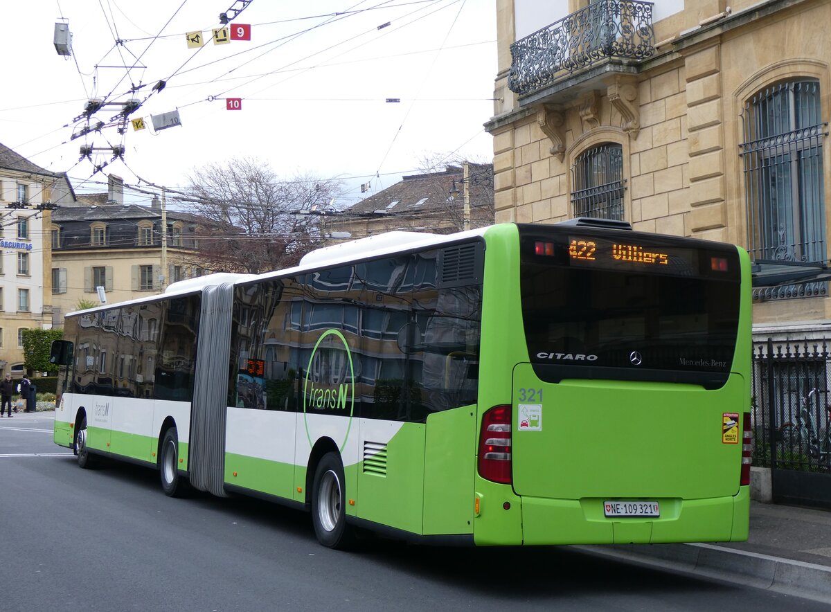 (261'675) - transN, La Chaux-de-Fonds - Nr. 321/NE 109'321 - Mercedes am 23. April 2024 in Neuchtel, Place Pury