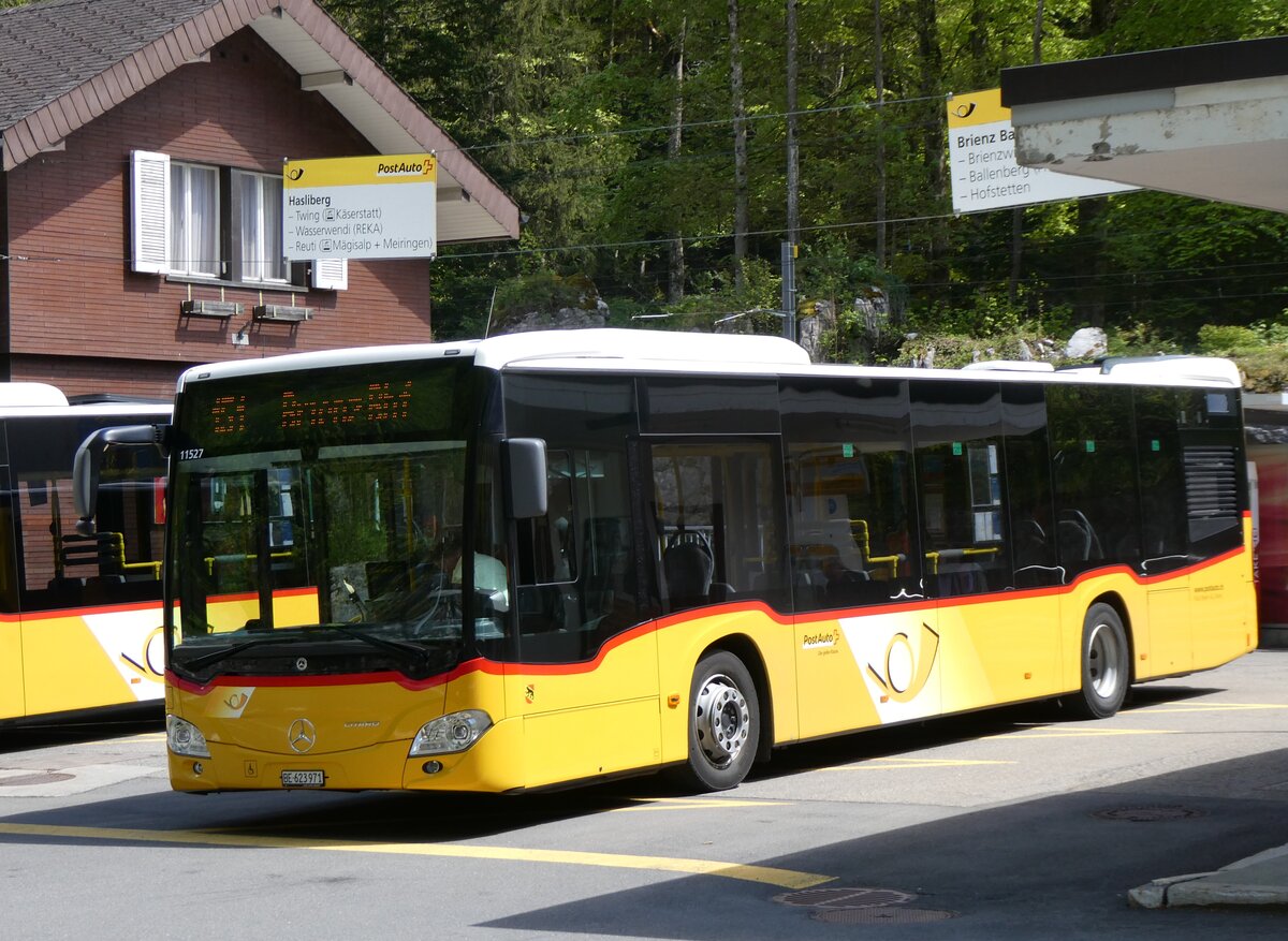 (262'343) - Flck, Brienz - Nr. 7/BE 623'971/PID 11'527 - Mercedes am 13. Mai 2024 auf dem Brnigpass